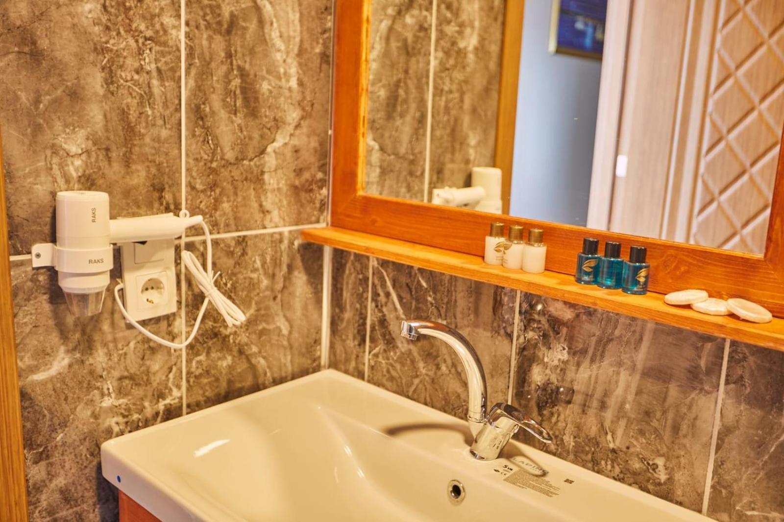 Laluna Hotel Near Grand Bazaar City Center อิสตันบูล ภายนอก รูปภาพ