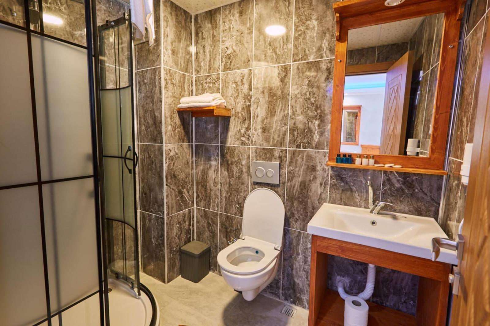 Laluna Hotel Near Grand Bazaar City Center อิสตันบูล ภายนอก รูปภาพ